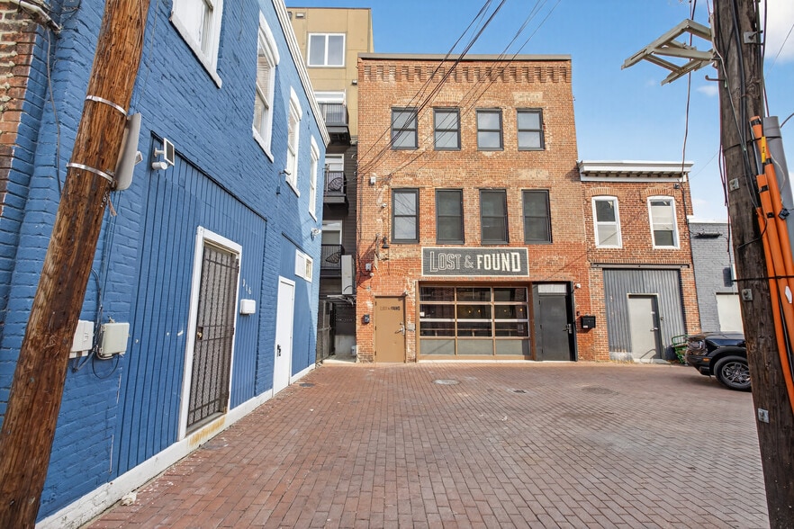 More Photos Of 916 Blagden Aly NW, Washington Flex For Sale