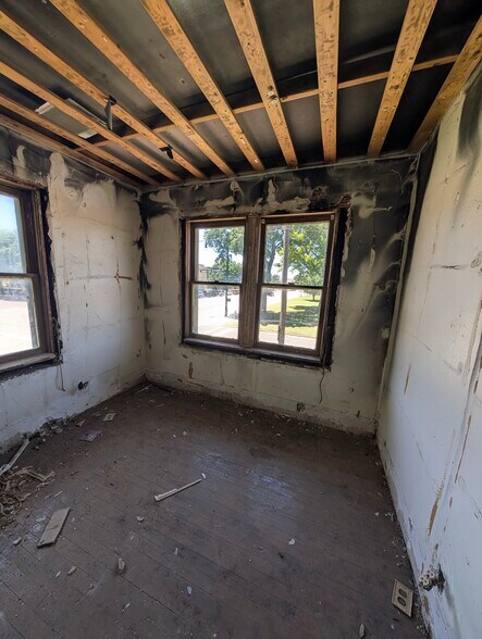 More Photos Of 101 N 7th St, Ponca City Multifamily For Sale