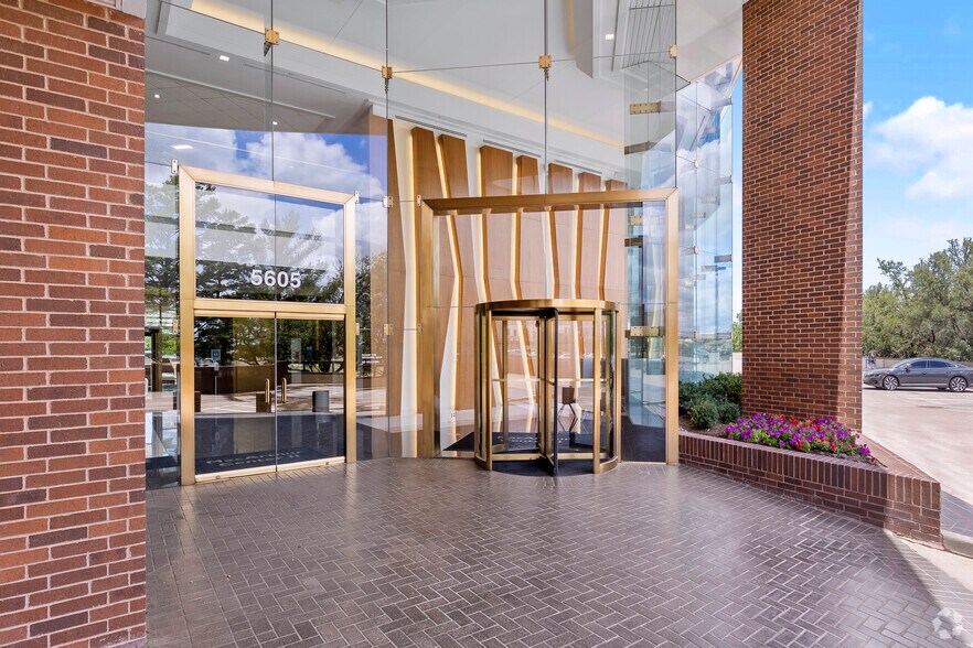 More Photos Of 5605 N MacArthur Blvd, Irving Coworking Space