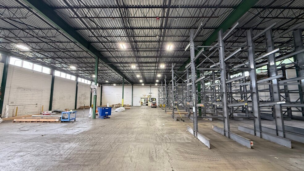 More Photos Of 1002 Jersey Ave, New Brunswick Warehouse For Lease