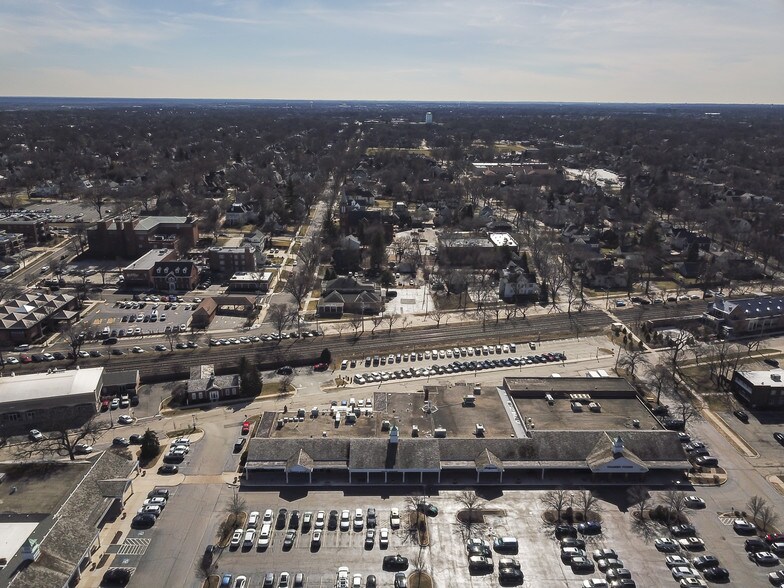 More Photos Of 211 W Chicago Ave, Hinsdale Office For Sale