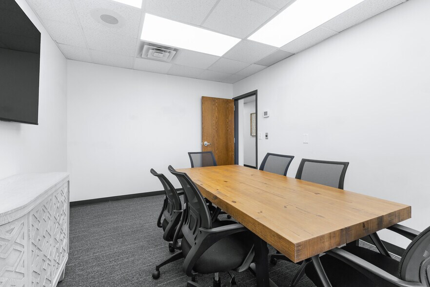 More Photos Of 277 N 9th St, De Pere Medical For Lease