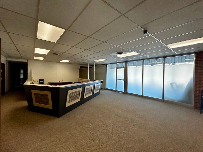 More Photos Of 9880 E Michigan Ave, Galesburg Medical For Sale