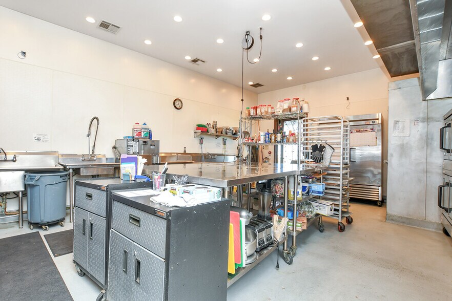 More Photos Of 8091 Balfour Rd, Brentwood Lodge Meeting Hall For Sale