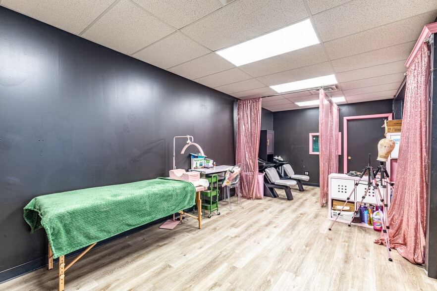 More Photos Of 757 W Main St, Rochester Multifamily For Sale