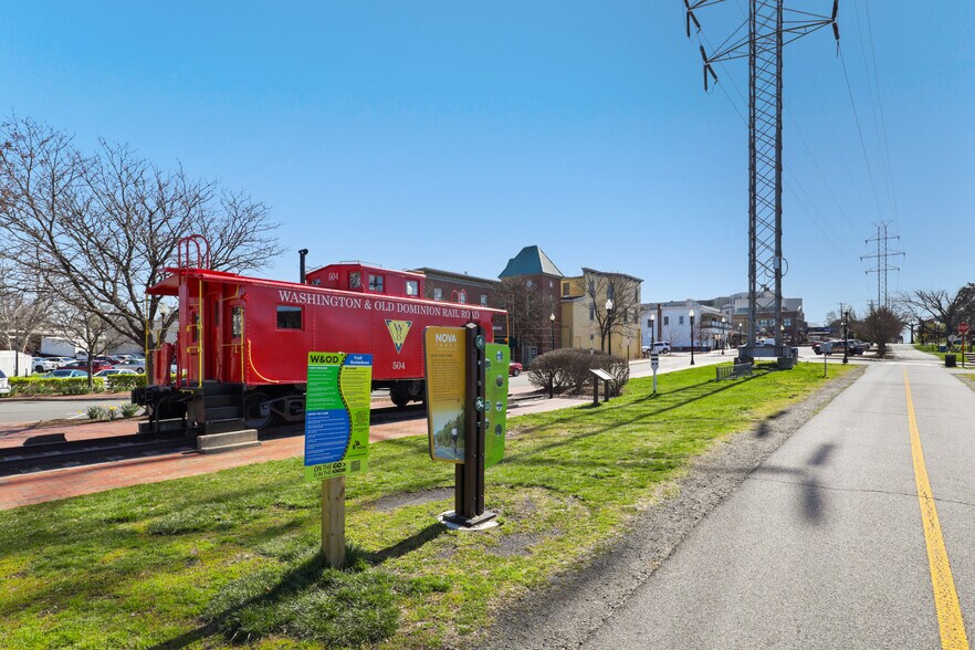More Photos Of 761B Monroe St, Herndon Office Residential For Lease