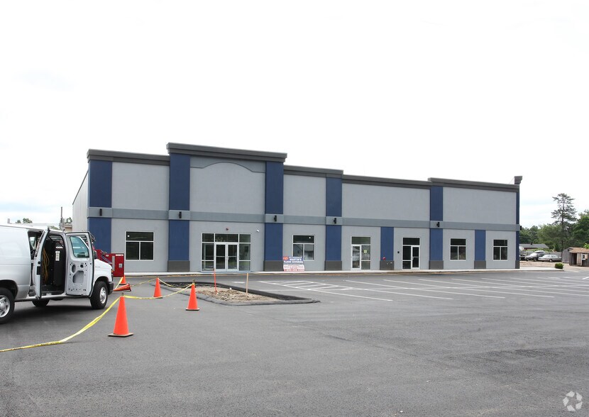 More Photos Of 501 Southampton Rd, Westfield General Retail For Sale