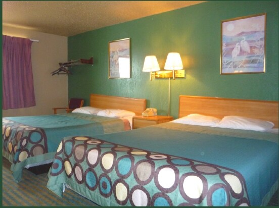 More Photos Of 1001 Highway 2 E, Devils Lake Hotel For Sale