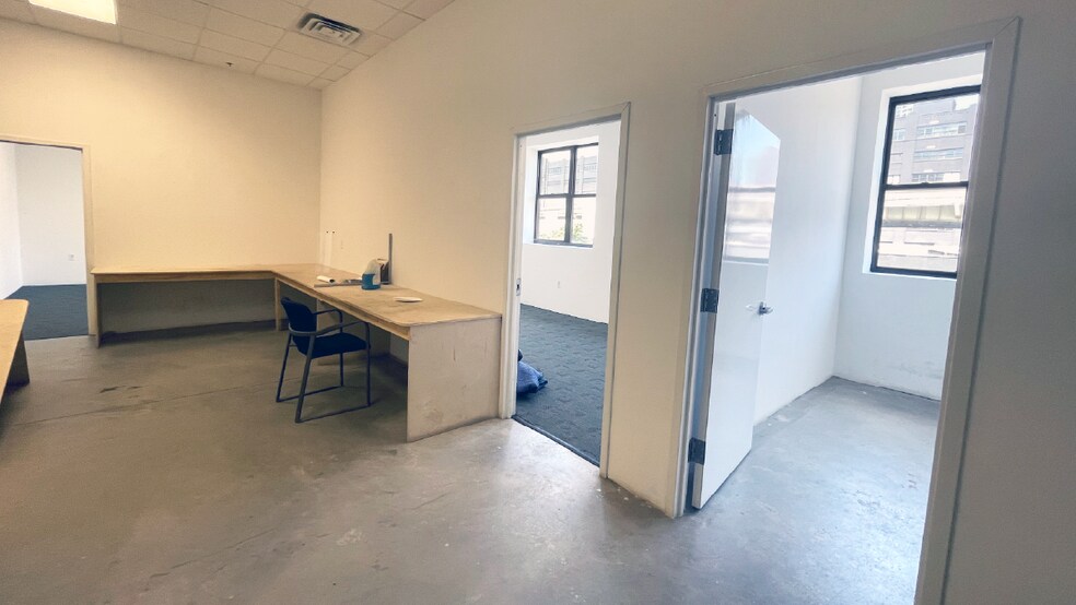 More Photos Of 2337 Borden Ave, Long Island City Warehouse For Lease