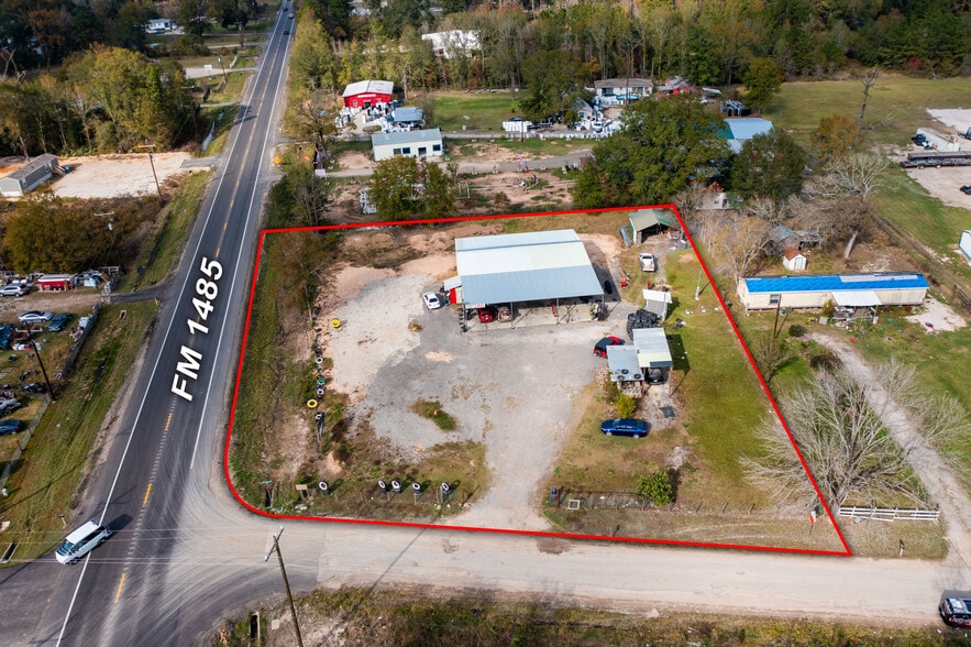 More Photos Of 22725 Lost Lake Dr, New Caney Light Distribution For Sale