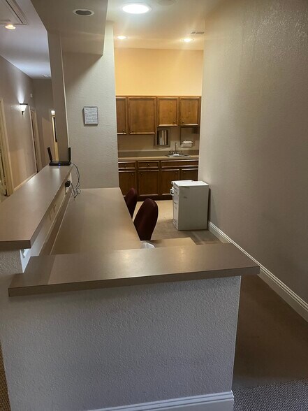 More Photos Of 305 W Spring Creek Pky, Plano Medical For Sale