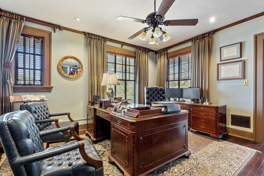 More Photos Of 1119 Pennsylvania Ave, Fort Worth Loft Creative Space For Sale