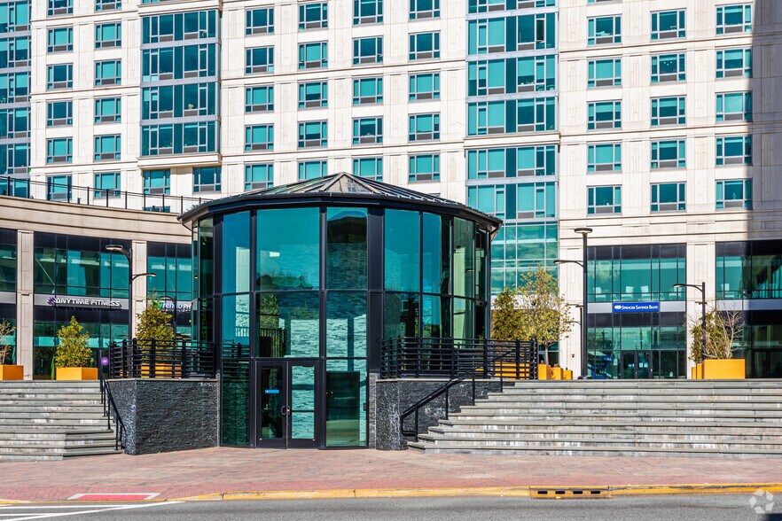 More Photos Of 1 Towne Ctr, Cliffside Park Apartments For Lease