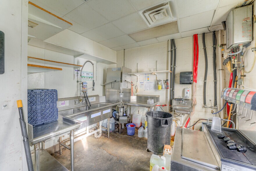 More Photos Of 2655 Broad Ave, Memphis Restaurant For Lease