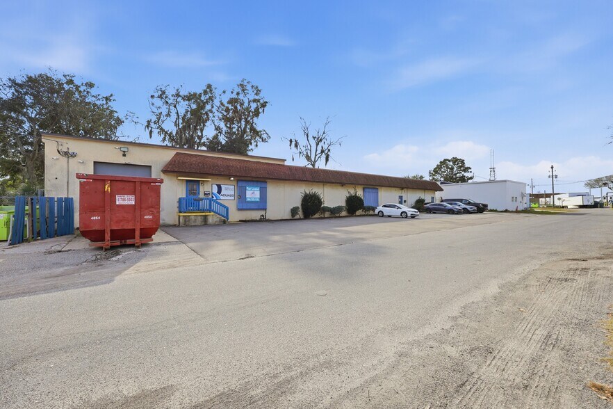 More Photos Of 2406-2410 Harper St, Jacksonville Warehouse For Lease