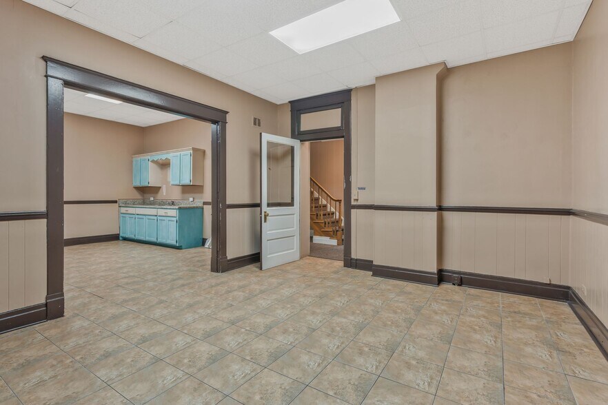More Photos Of 904 Gallatin Ave, Nashville General Retail For Sale