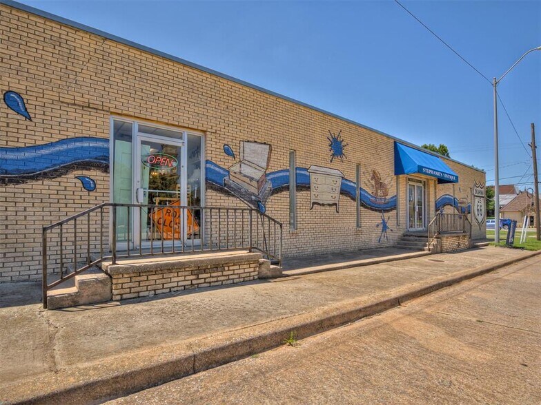 More Photos Of 6726 NW 38th St, Bethany Office For Sale