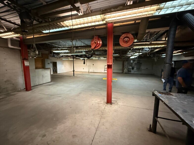 More Photos Of 1225 Streng St, Cincinnati Manufacturing For Sale
