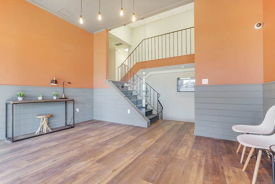 More Photos Of 52 Hyers St, Toms River Office For Lease