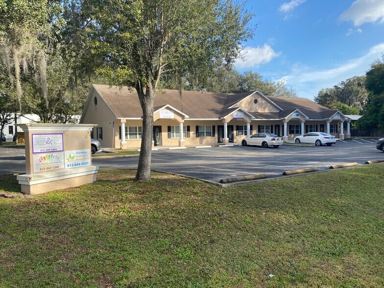 Primary Photo Of 3109-3117 Lithia Pinecrest Rd, Valrico Office For Lease