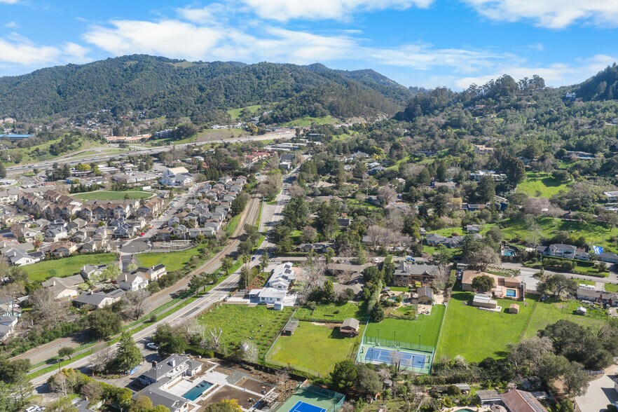 More Photos Of 8 Circle Rd, San Rafael Rehabilitation Center For Sale