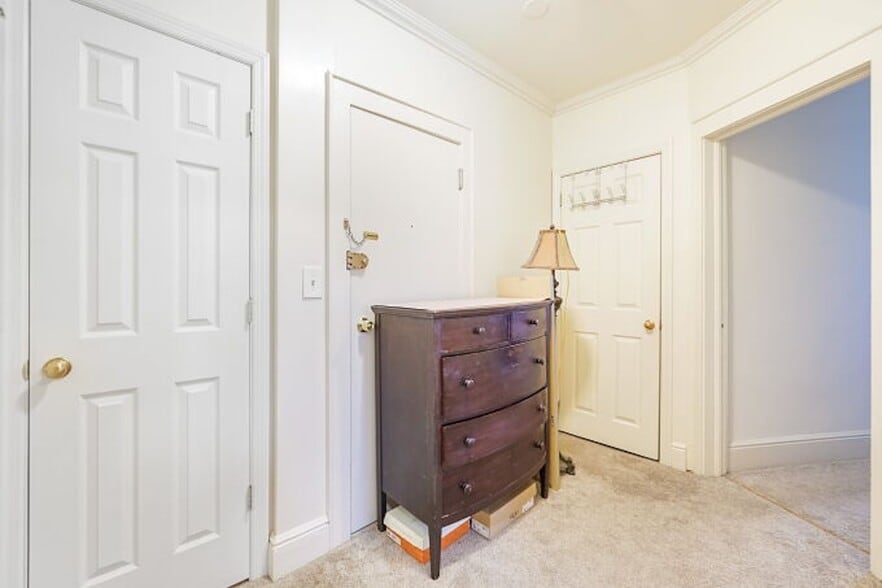 More Photos Of 715 Main St, Caldwell Storefront Retail Residential For Sale