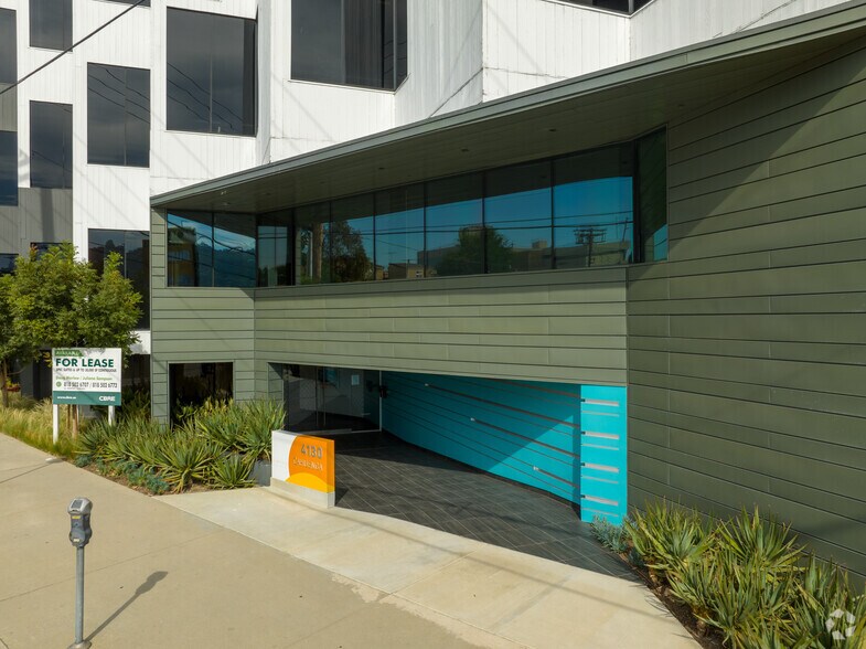 More Photos Of 4130 Cahuenga Blvd, Toluca Lake Medical For Lease