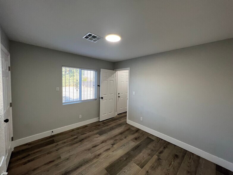 More Photos Of 3662 Park St, Las Vegas Industrial For Sale