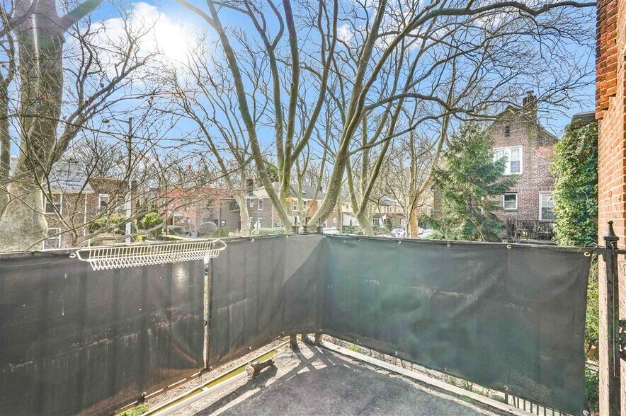 More Photos Of 3930 45th St, Sunnyside Apartments For Sale