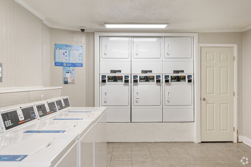 More Photos Of 107 Sterling Ct NW, Center Point Apartments For Sale