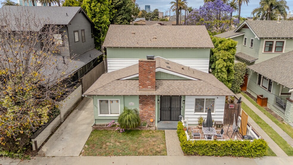 More Photos Of 241 Lindero Ave, Long Beach Apartments For Sale