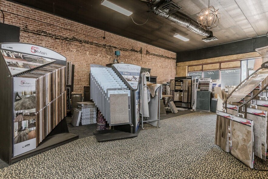 More Photos Of 322 Denrock Ave, Dalhart General Retail For Sale