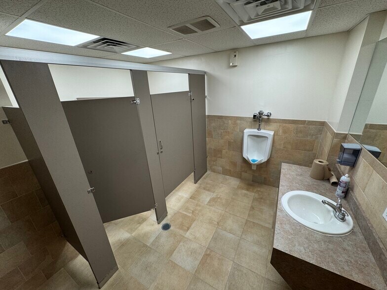 More Photos Of , Roslyn Heights Office For Sale