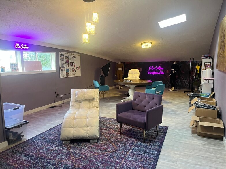 More Photos Of 5909 Camden St, Oakland Daycare Center For Sale