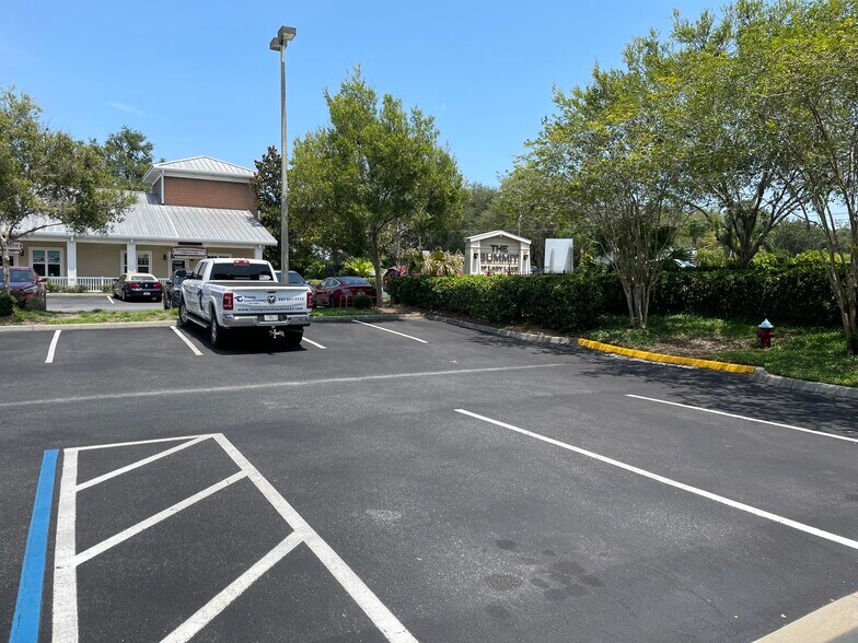 More Photos Of 757 CR 466 #100, Lady Lake Office For Sale
