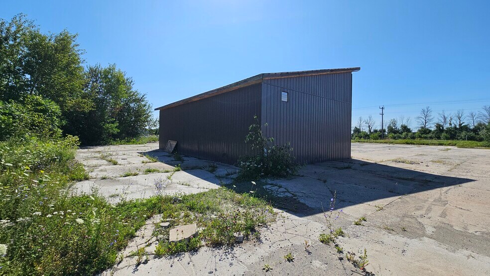 More Photos Of 482 Russett Dr, Arnprior Land For Lease