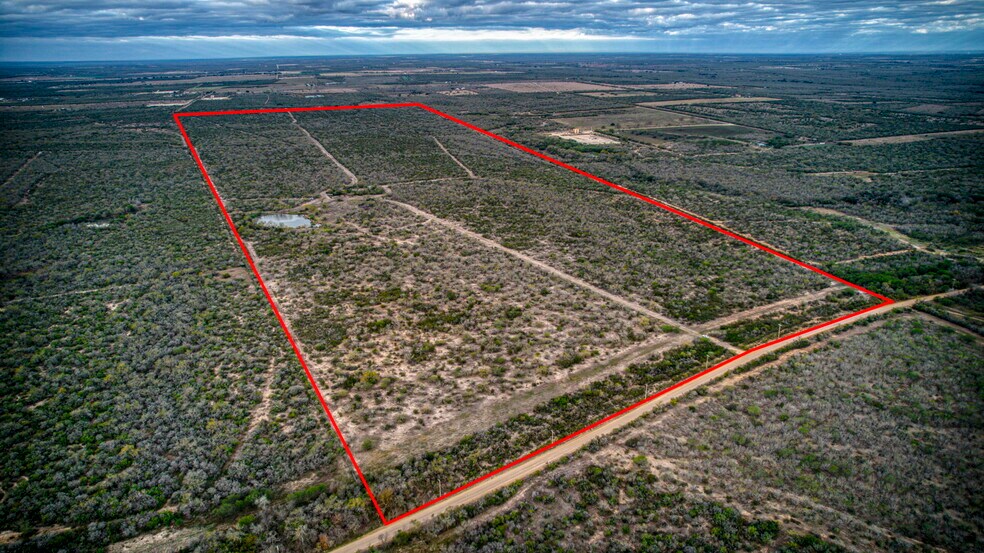 More Photos Of County Road 422, Pleasanton Land For Sale