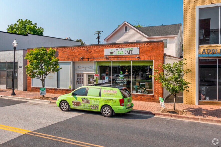 More Photos Of 356-358 Main St, Laurel Storefront Retail Residential For Lease