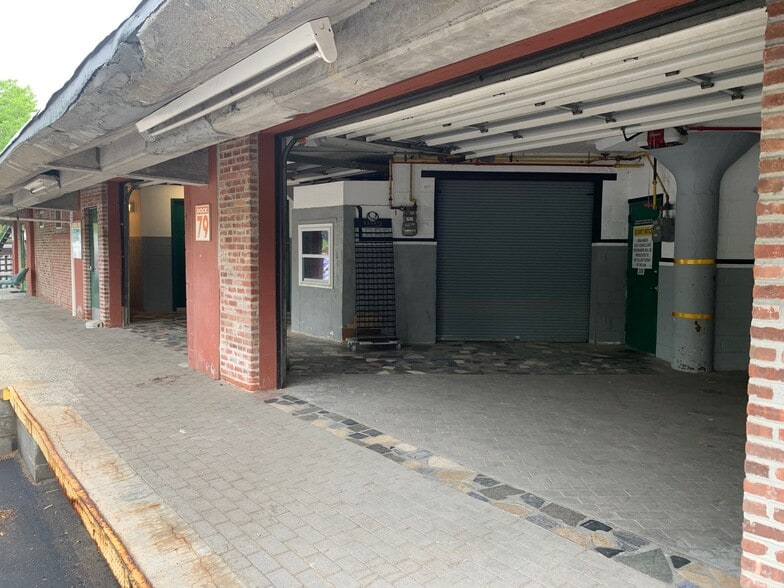 More Photos Of 3199 Albany Post Rd, Buchanan Warehouse For Lease