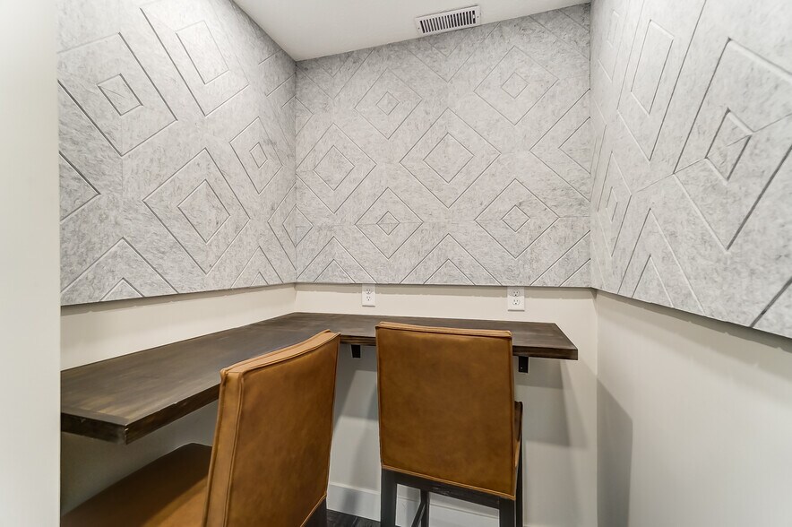 More Photos Of 15 Commercial Way, Springboro Medical For Sale