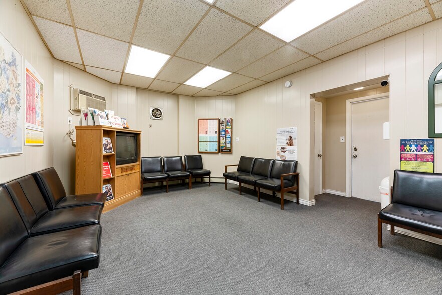 More Photos Of 137 Livingston Ave, New Brunswick Office Residential For Sale