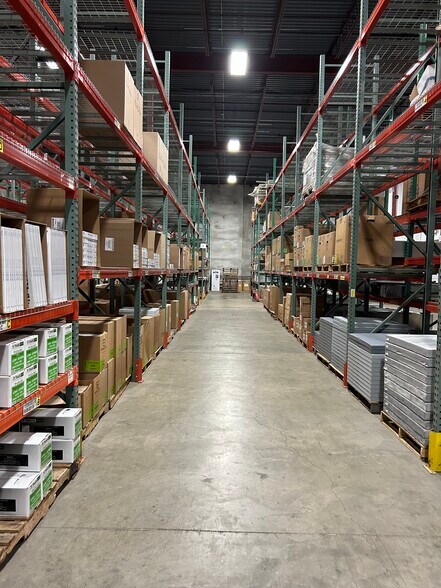 More Photos Of 8150 Lehigh Ave, Morton Grove Warehouse For Sale