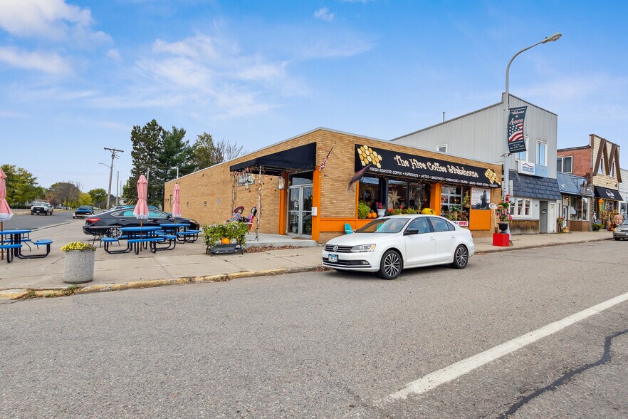 More Photos Of 103 Main St N, Aurora Restaurant For Sale