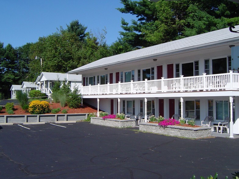 More Photos Of 291 Endicott St N, Laconia Hotel For Sale
