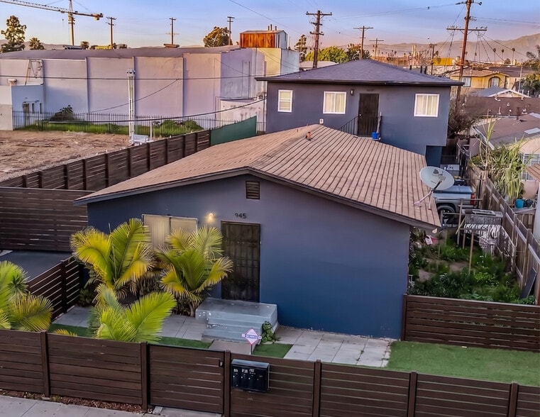 Primary Photo Of 945 W 76th St, Los Angeles Apartments For Sale
