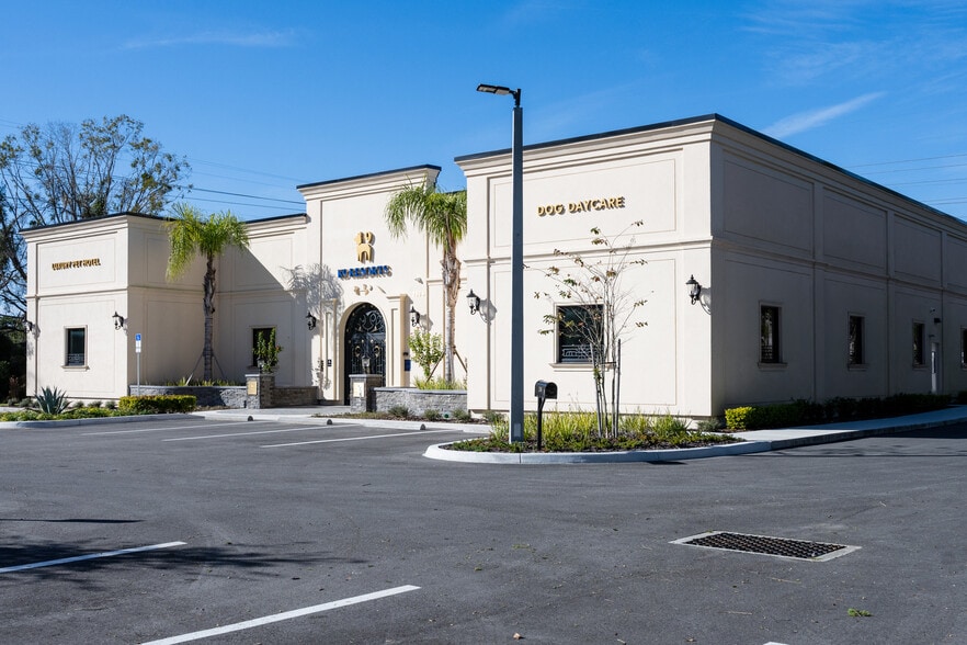 More Photos Of 2386 Florida Highway 426 Hwy, Oviedo Veterinarian Kennel For Sale