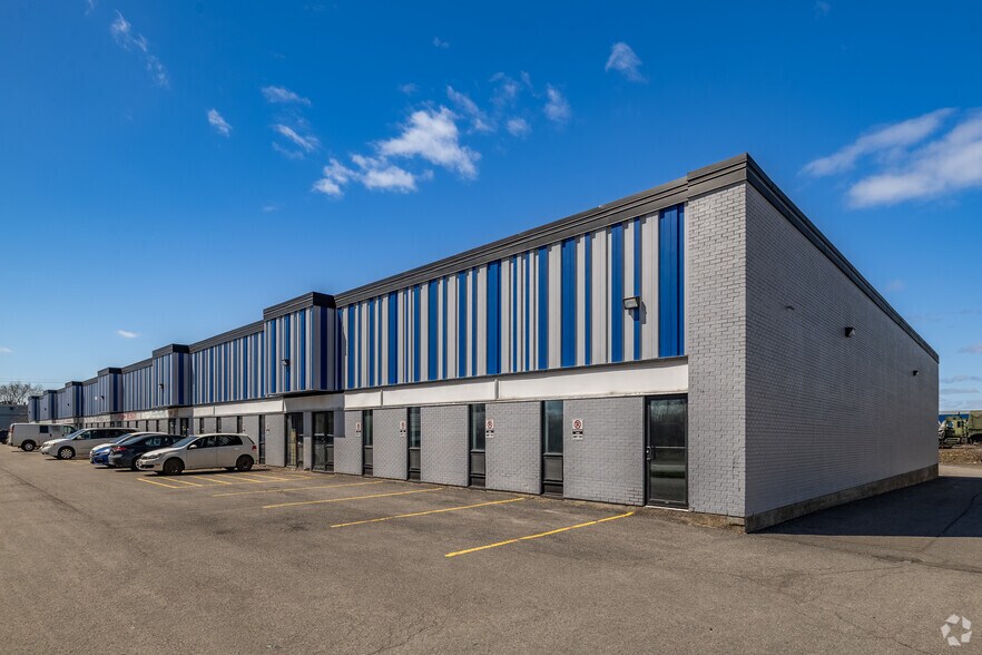 Primary Photo Of 1117-1141 Newmarket St, Ottawa Distribution For Lease