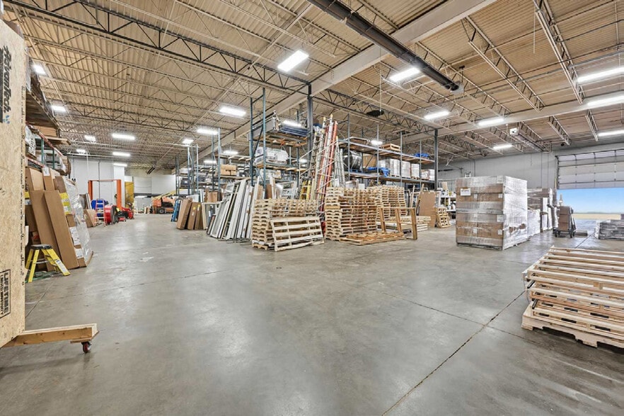More Photos Of 587 Citation Dr, Shakopee Manufacturing For Sale