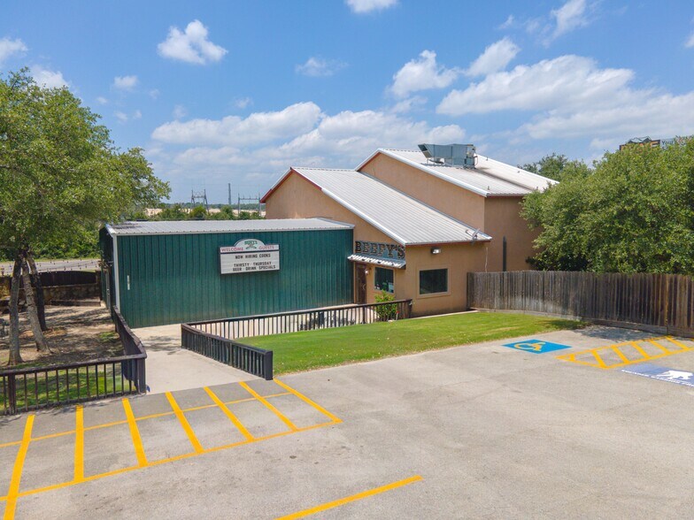 More Photos Of 12910 US Highway 281 N, Spring Branch Restaurant For Sale