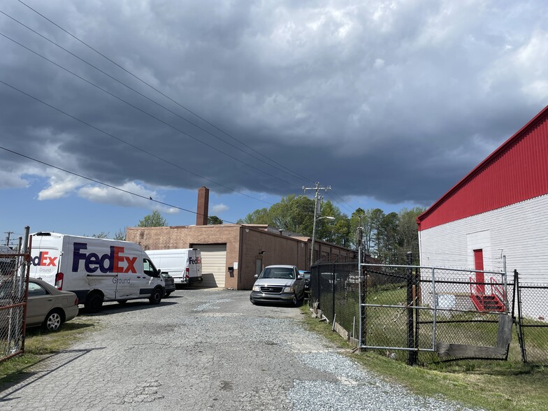 Primary Photo Of 1815 Sullivan St, Greensboro Warehouse For Sale